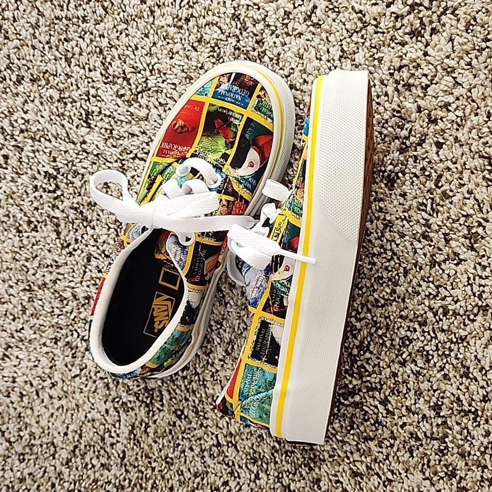 NWOT National Geographic Kids Vans